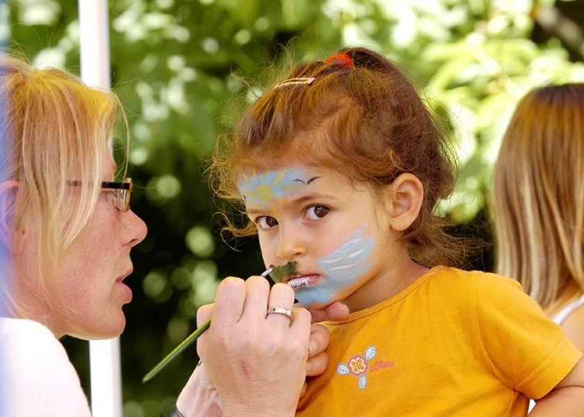 Kinderschminken für Events buchen